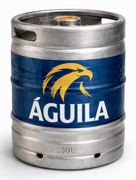 barriles de cerveza águila preparados para distribución en madrid